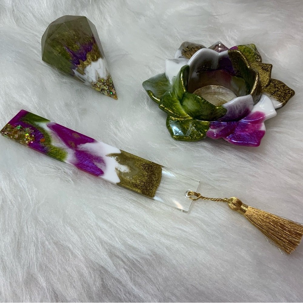 Elegant Handmade Multicolor Resin Gift Set